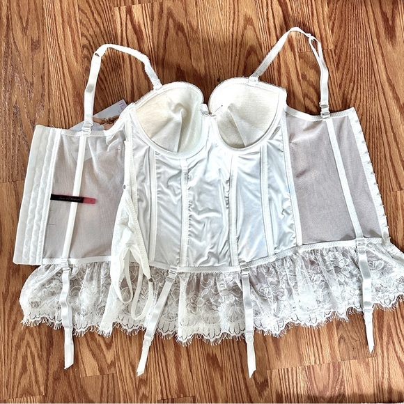 Seven ’til Midnight Lace Bustier & Thong Set White Size Medium - Picture 11 of 16